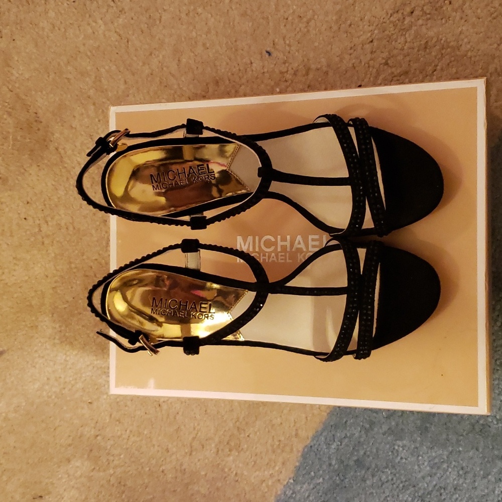 NIB Michael Kors Yvonne Platform Black Suede Studded Sparkly High Heel Sandals